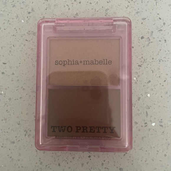 New in plastic - Picture 2 of 3